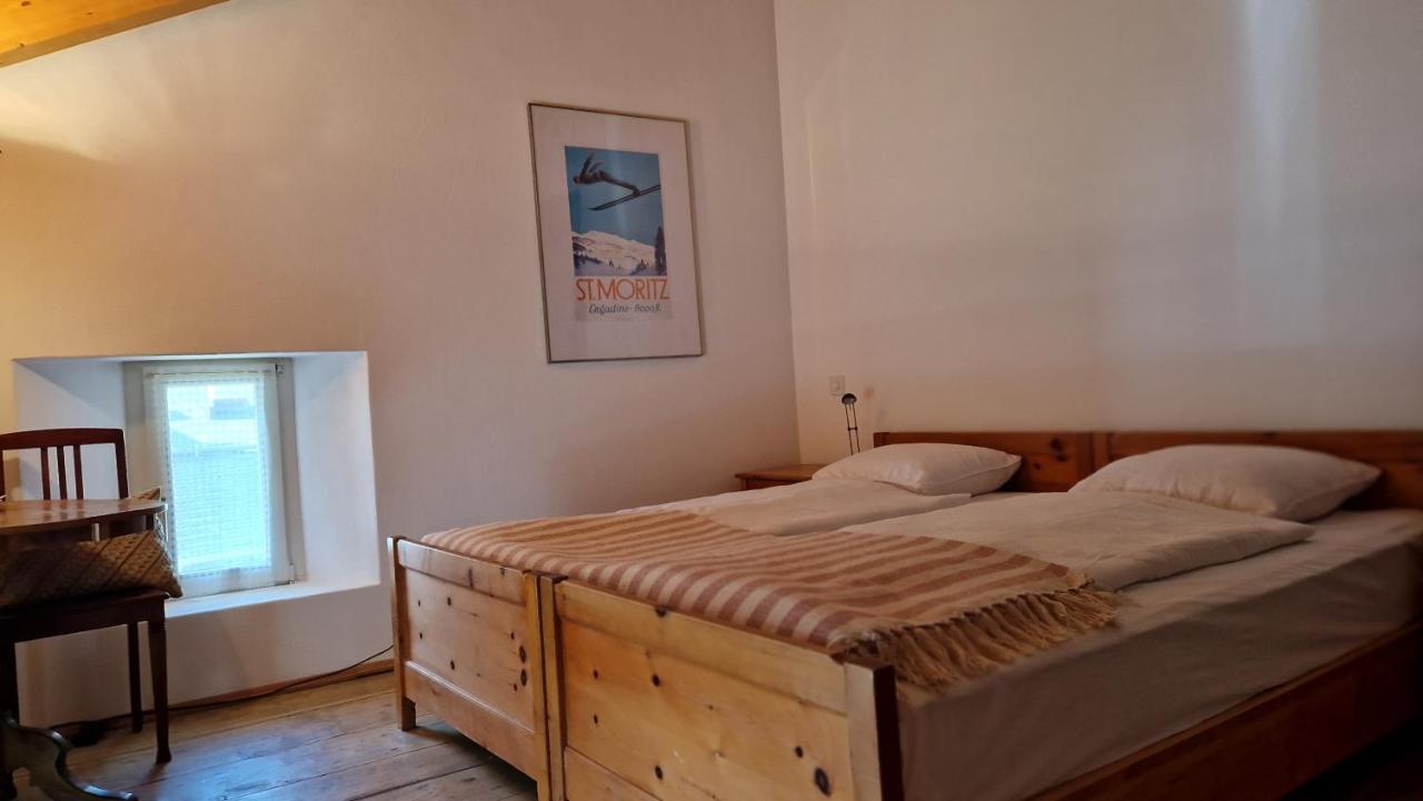 Weisses Kreuz - Crusch Alva Bed & Breakfast Samedan Bagian luar foto