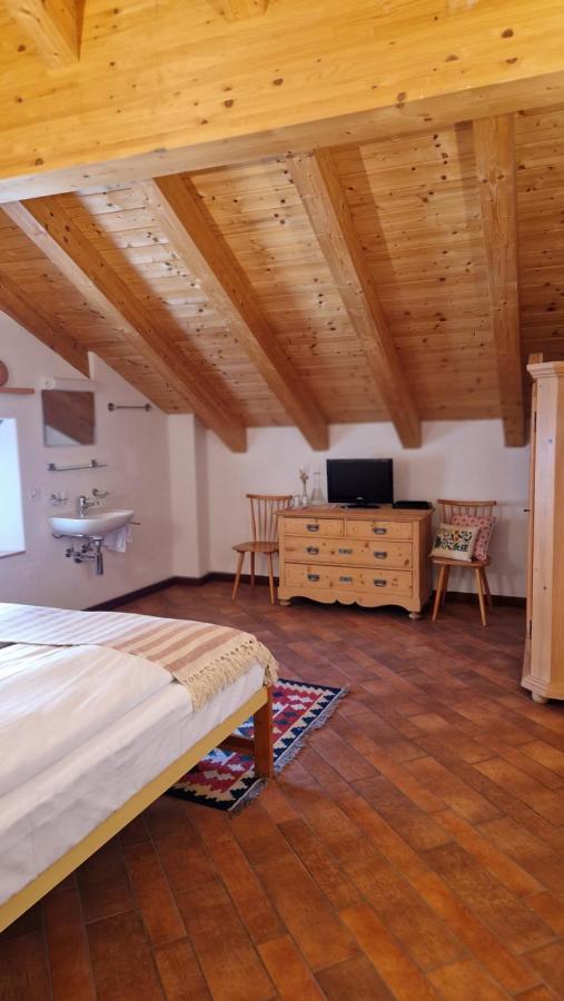 Weisses Kreuz - Crusch Alva Bed & Breakfast Samedan Bagian luar foto