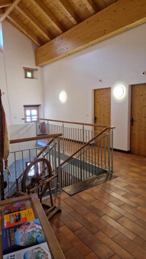 Weisses Kreuz - Crusch Alva Bed & Breakfast Samedan Bagian luar foto