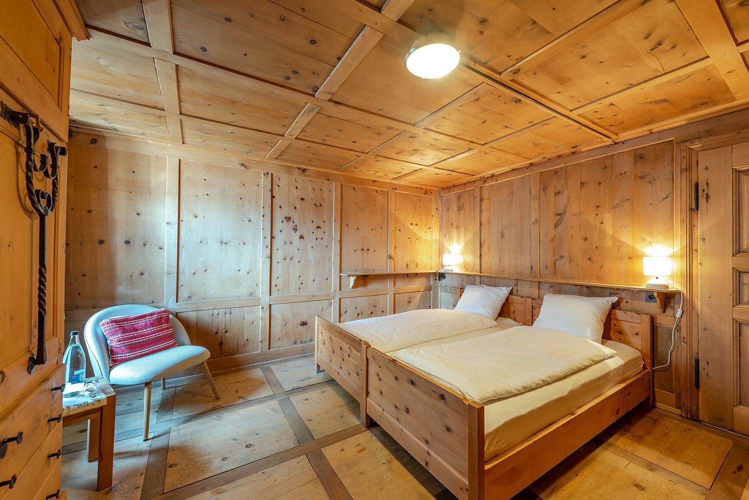 Weisses Kreuz - Crusch Alva Bed & Breakfast Samedan Bagian luar foto