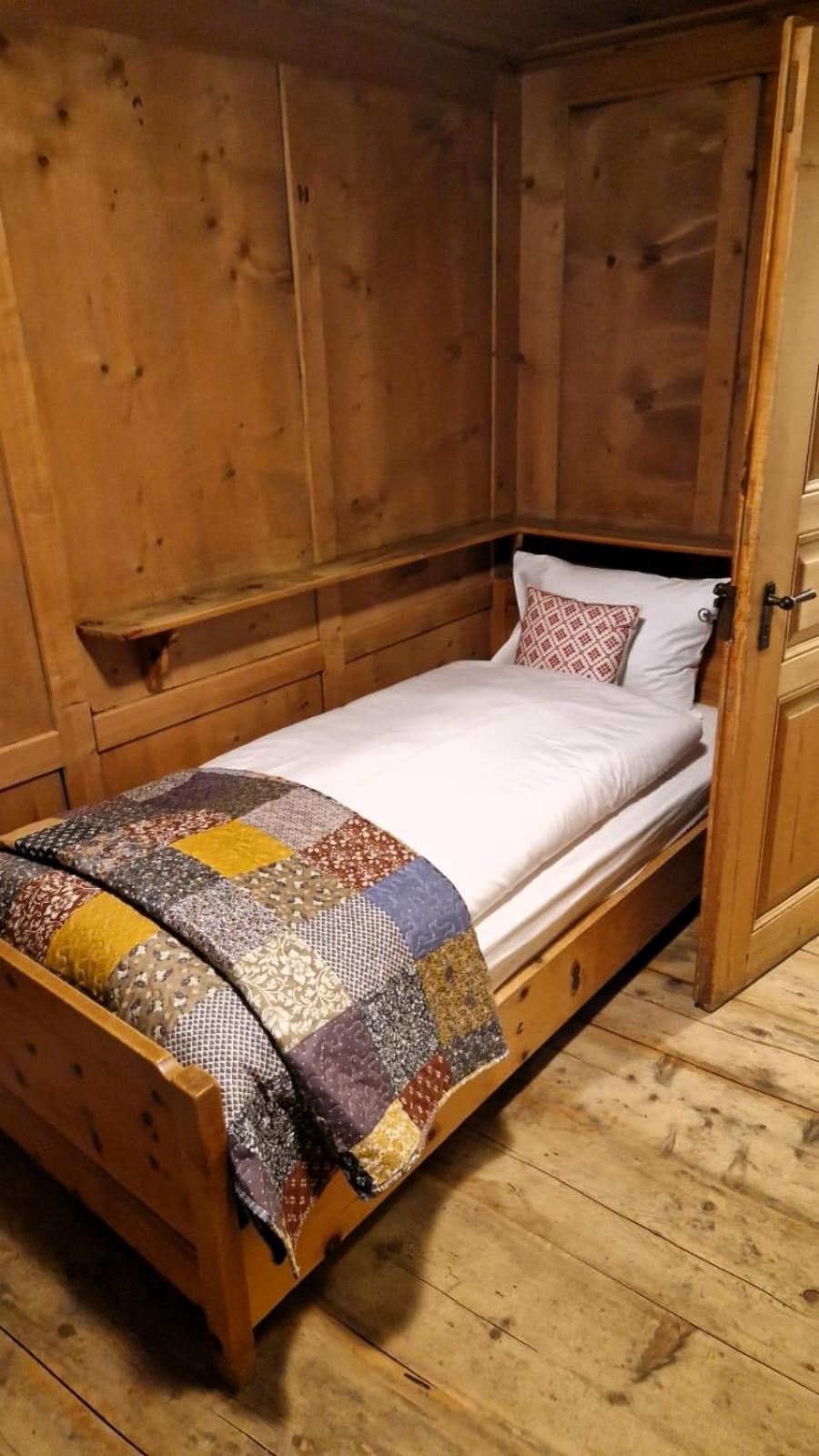 Weisses Kreuz - Crusch Alva Bed & Breakfast Samedan Bagian luar foto