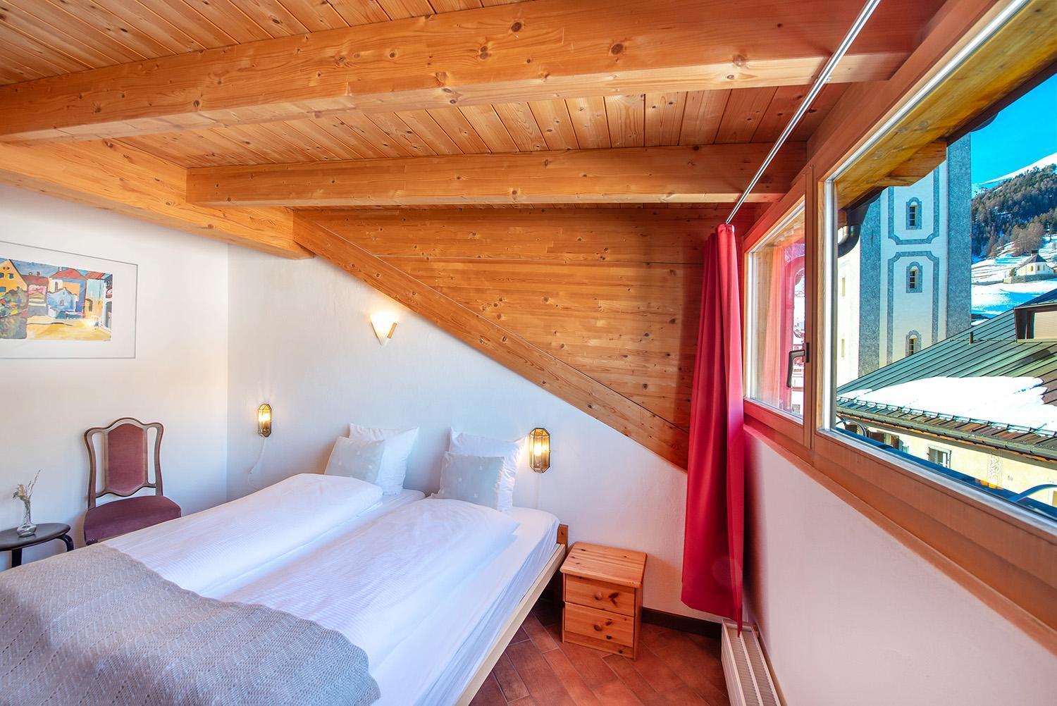 Weisses Kreuz - Crusch Alva Bed & Breakfast Samedan Bagian luar foto