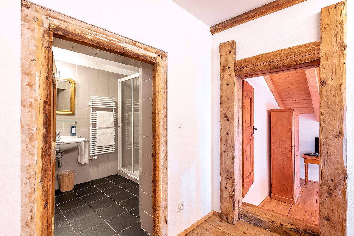 Weisses Kreuz - Crusch Alva Bed & Breakfast Samedan Bagian luar foto