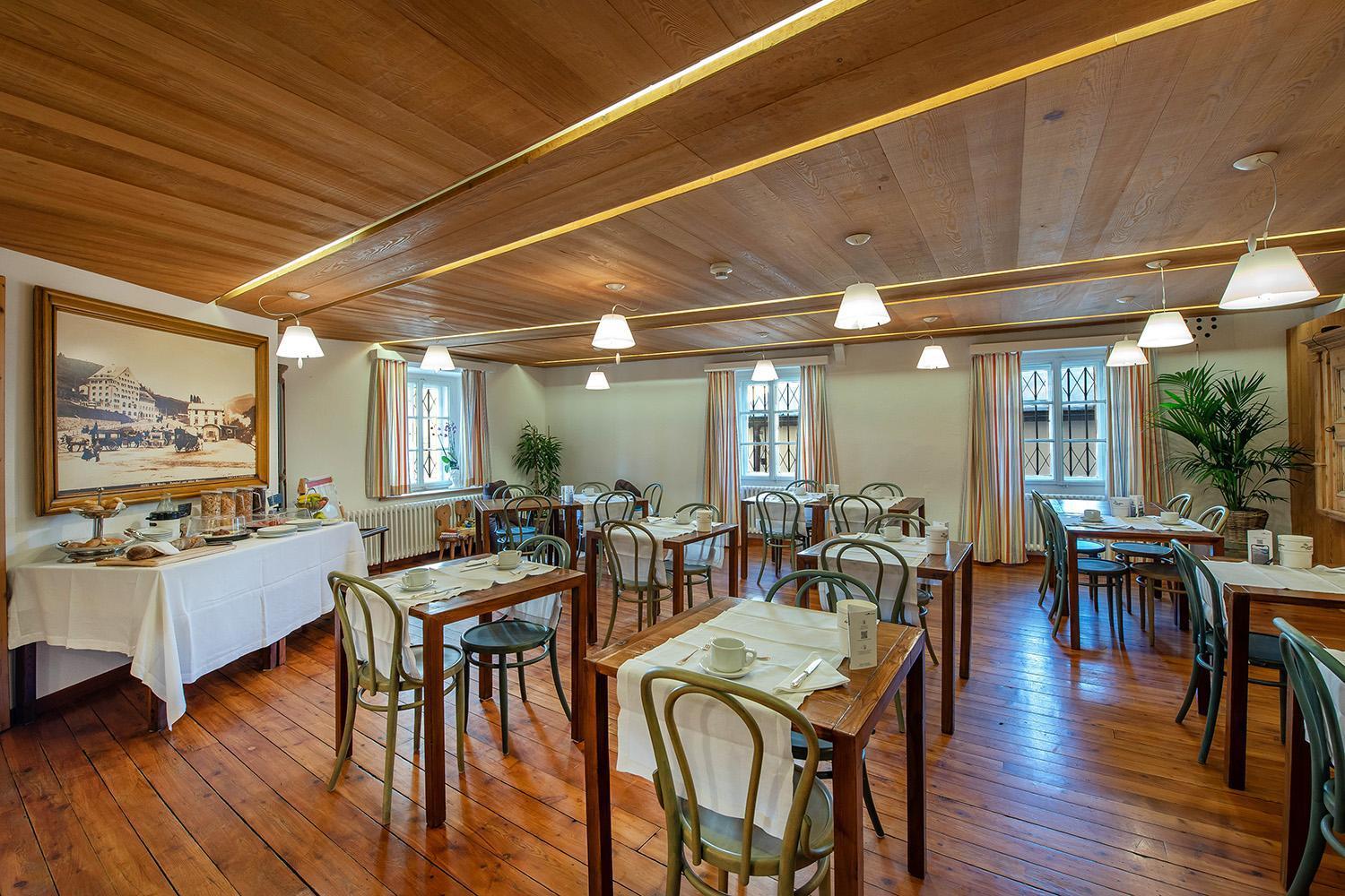 Weisses Kreuz - Crusch Alva Bed & Breakfast Samedan Bagian luar foto