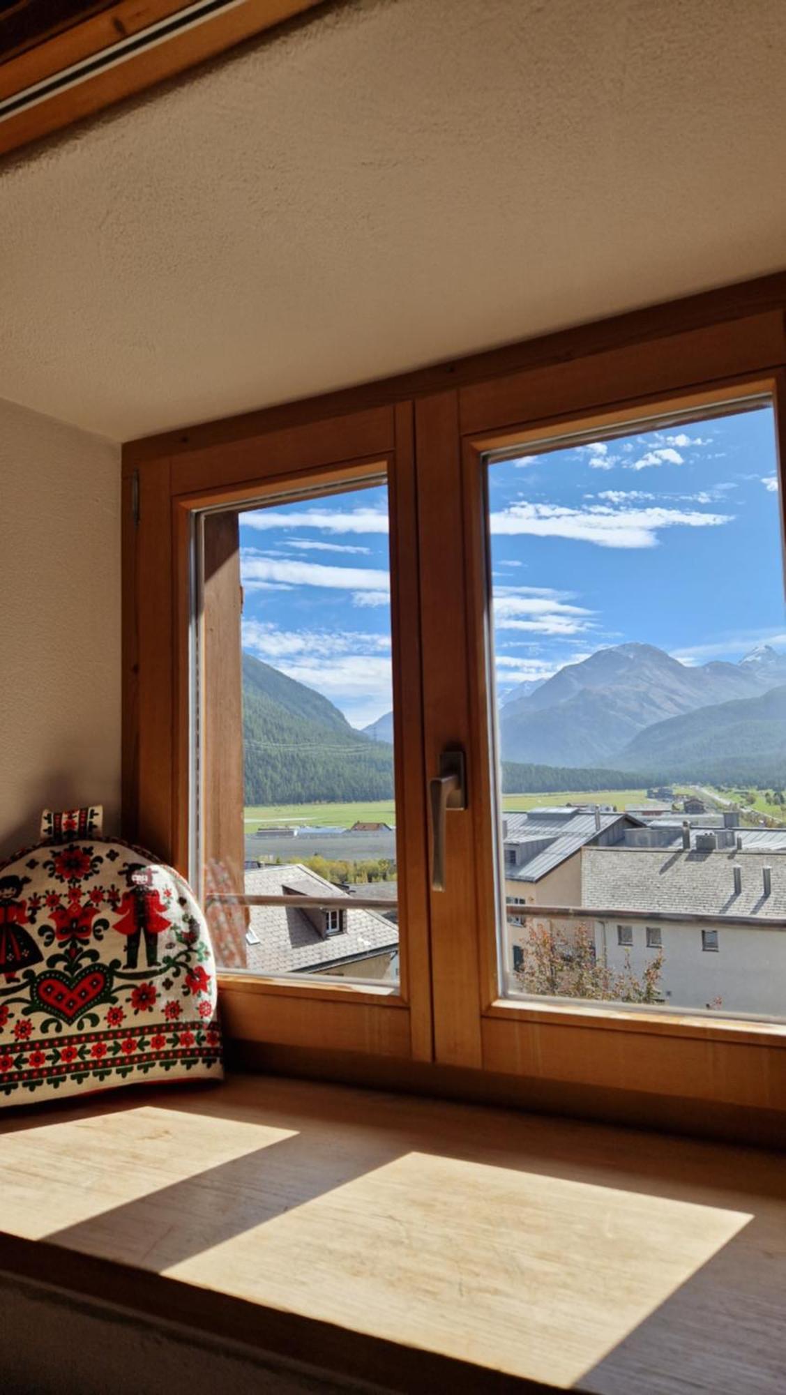 Weisses Kreuz - Crusch Alva Bed & Breakfast Samedan Bagian luar foto